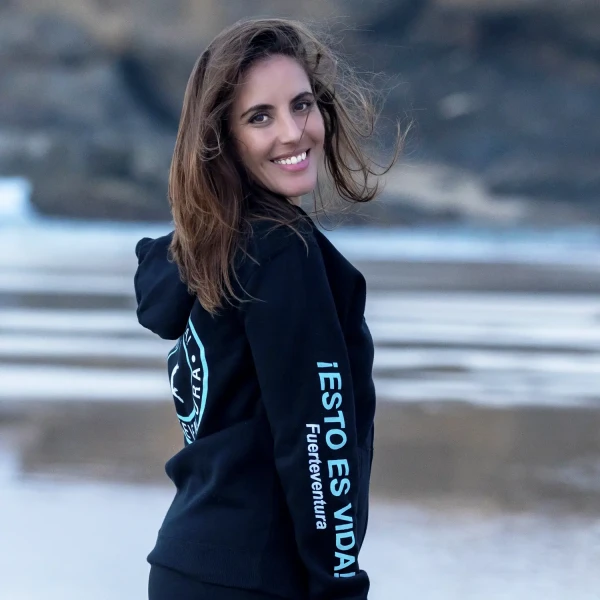 sudadera negra turquesa 1500